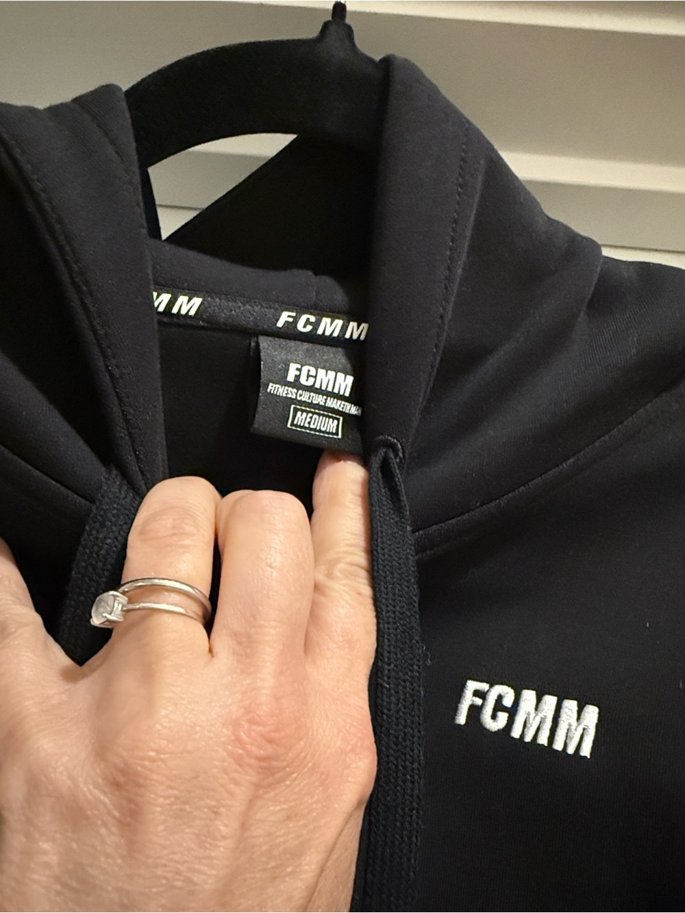 FCMM Cropped Hoodie - Picture 3 of 4